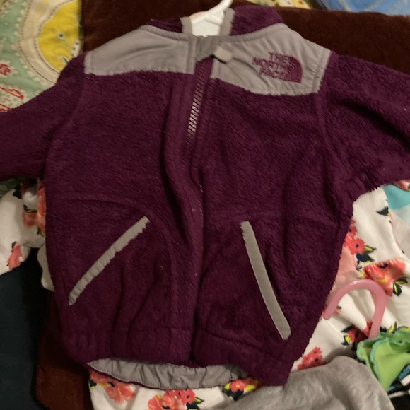 Girls- 12-18 months - Picture 1 of 8